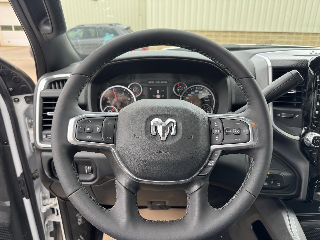 2025 Ram 3500 Big Horn Night Edition Crew Cab 4x4 | FROSTBITE | Rig Ready Ram | Heated Seats | 5th Wheel | NAV Redwater AB