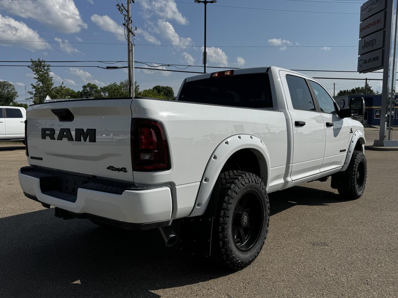 2025 Ram 3500 Big Horn Night Edition Crew Cab 4x4 | FROSTBITE | Rig Ready Ram | Heated Seats | 5th Wheel | NAV Redwater AB
