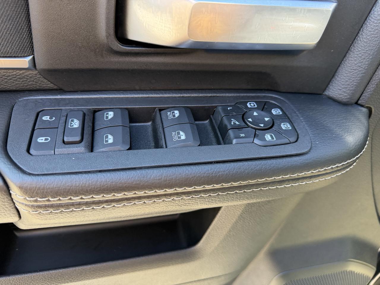 2025 Ram 3500 Big Horn Night Edition Crew Cab 4x4 | Low KMs | Cummins Diesel | 12IN NAV | 20IN Wheels | 5th Wheel Redwater AB