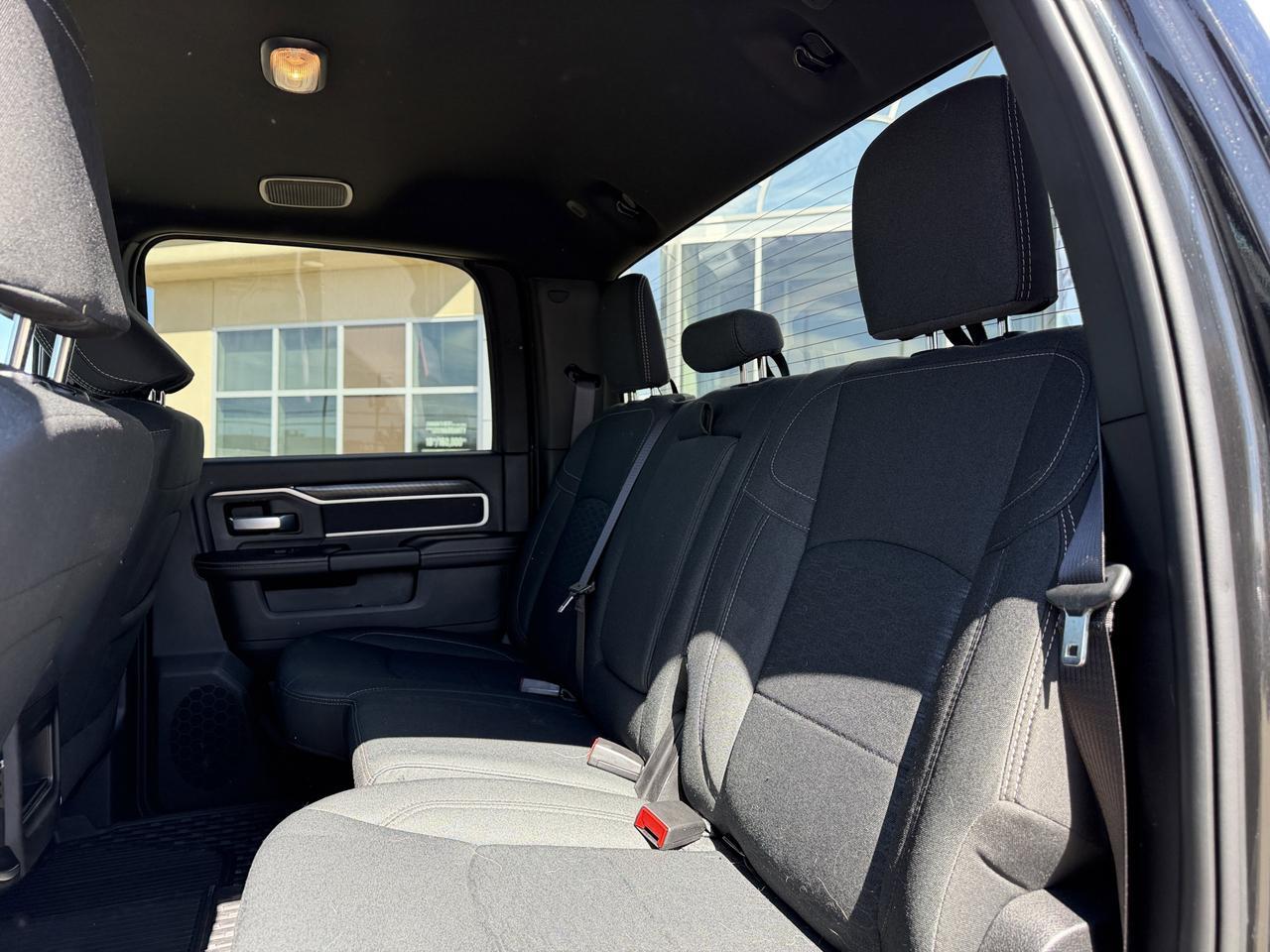 2025 Ram 3500 Big Horn Night Edition Crew Cab 4x4 | Low KMs | Cummins Diesel | 12IN NAV | 20IN Wheels | 5th Wheel Redwater AB