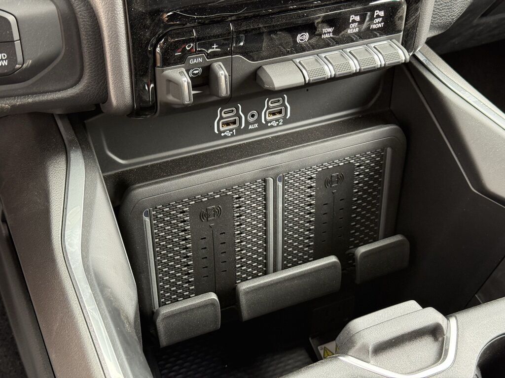 2025 Ram 3500 Laramie Crestwood KY