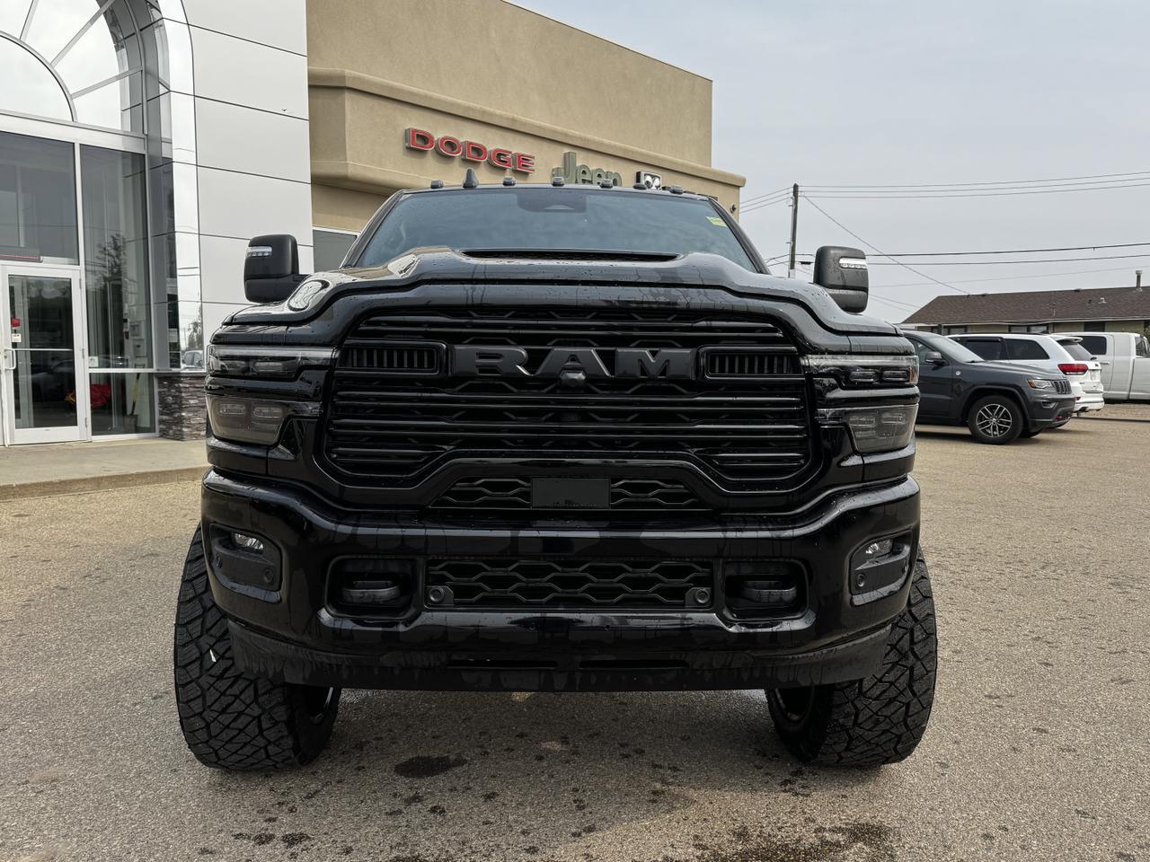 2025 Ram 3500 Laramie Night Edition Crew Cab 4x4 | Rig Ready Ram | Leather | Towing | Sunroof | Heated Seats Redwater AB
