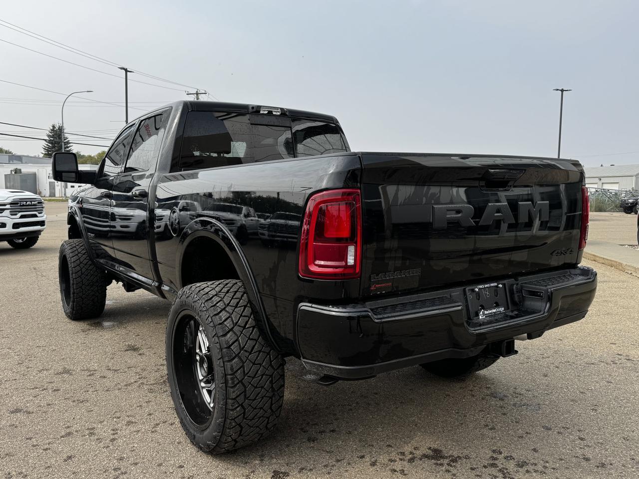 2025 Ram 3500 Laramie Night Edition Crew Cab 4x4 | Rig Ready Ram | Leather | Towing | Sunroof | Heated Seats Redwater AB