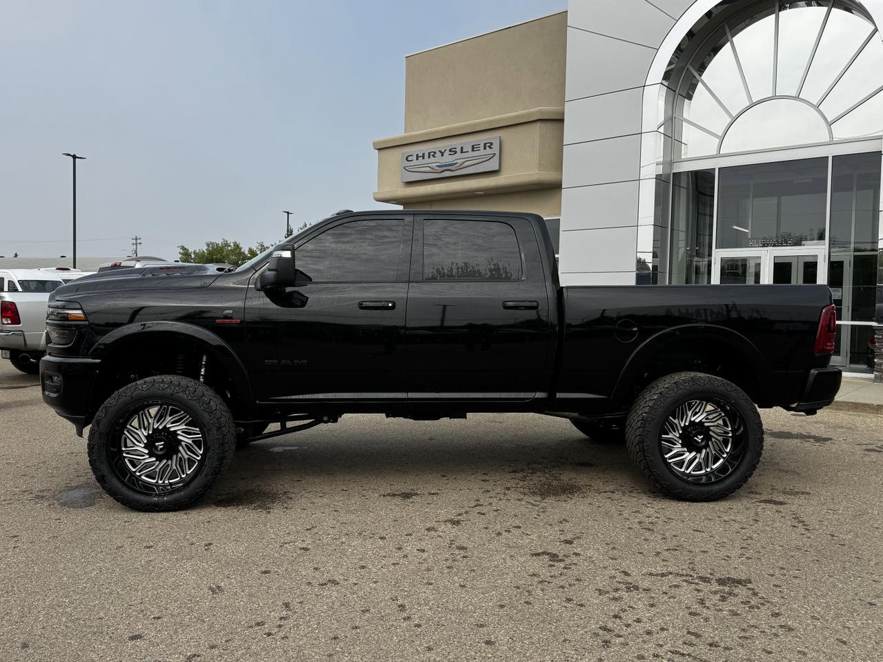 2025 Ram 3500 Laramie Night Edition Crew Cab 4x4 | Rig Ready Ram | Leather | Towing | Sunroof | Heated Seats Redwater AB