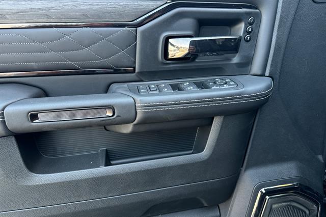 2025 Ram 3500 Limited Crew Cab 4x4 6&apos;4&quot; Box Morgan Hill CA