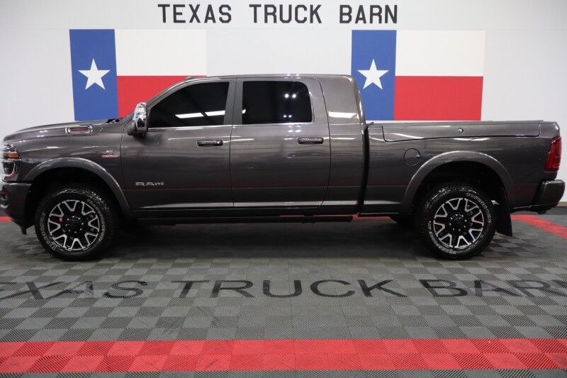 2025 Ram 3500 Limited Longhorn Mega Cab Ram Box 6.7L Diesel GPS Ca