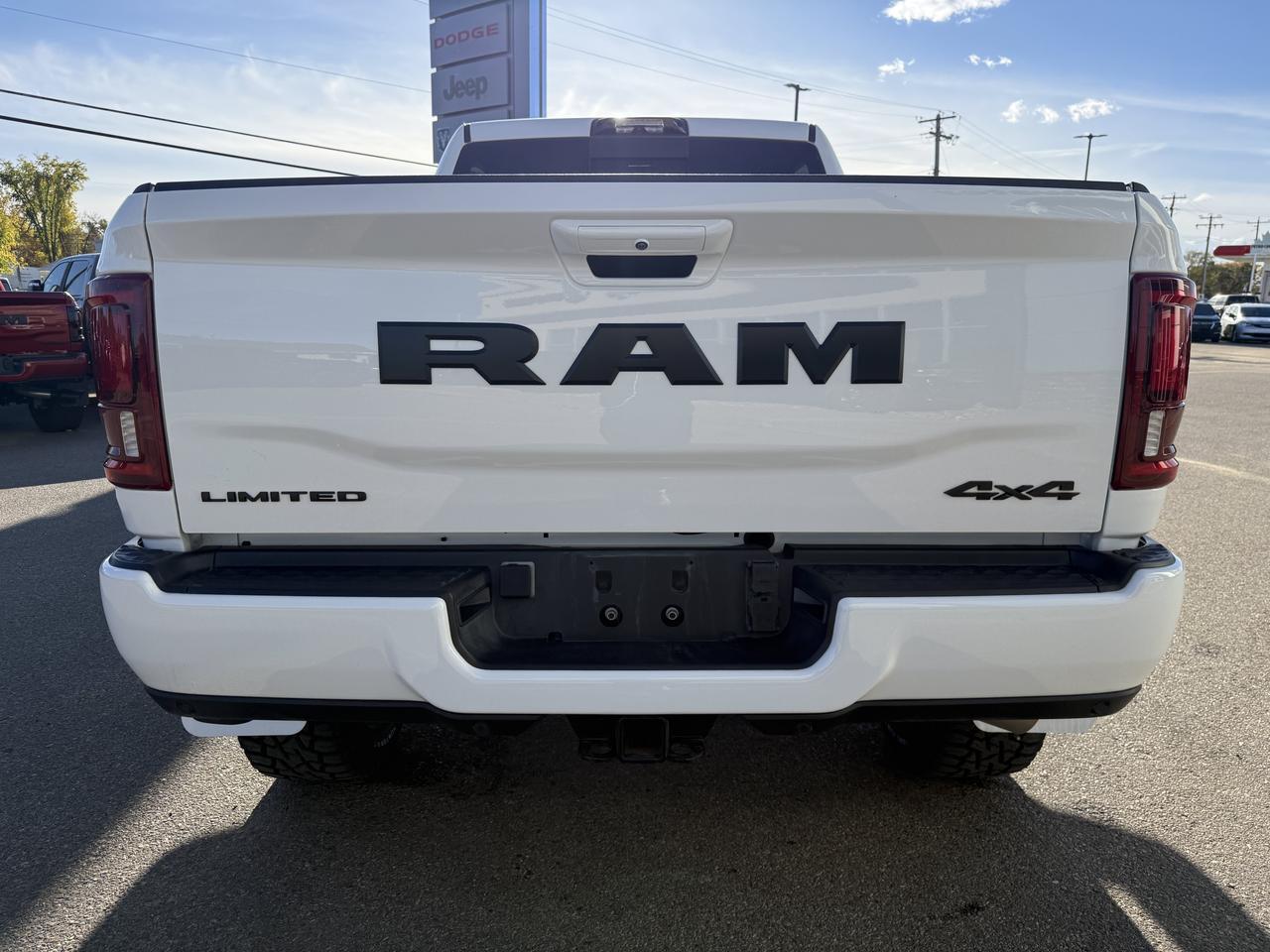 2025 Ram 3500 Limited Rig Ready RAM Crew Cab 4x4 | Cummins Diesel | Low KMs | Black Leather | NAV | 5th Wheel Prep Redwater AB