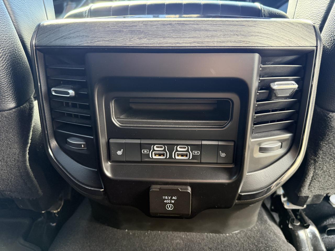 2025 Ram 3500 Limited Rig Ready RAM Crew Cab 4x4 | Cummins Diesel | Low KMs | Black Leather | NAV | 5th Wheel Prep Redwater AB
