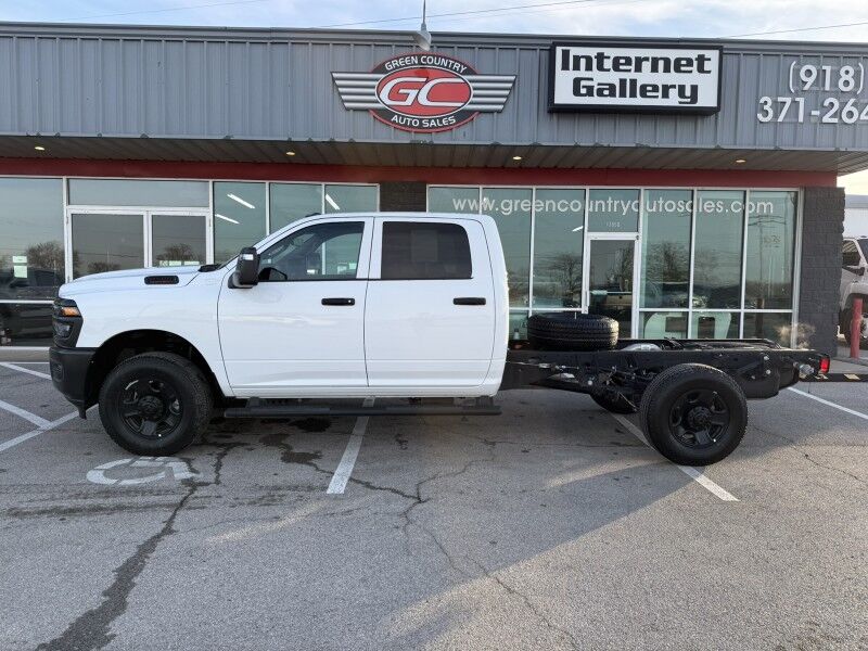 2025 Ram 3500 SRW 4x4 Cab & Chassis Tradesman Collinsville OK
