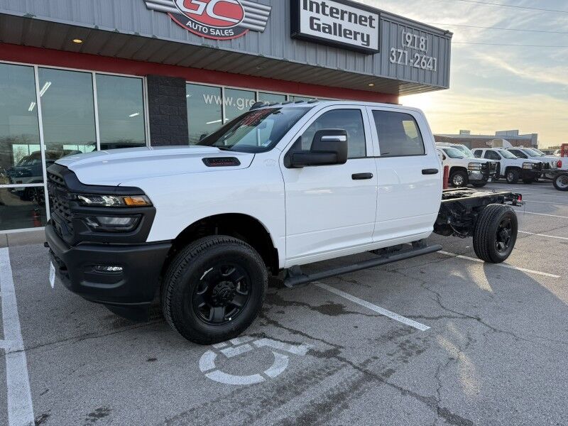 2025 Ram 3500 SRW 4x4 Cab & Chassis Tradesman Collinsville OK