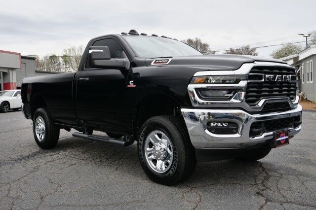2025 Ram 3500 Tradesman 4X4 / HO Diesel / Level 2 Equipment Group! High Point NC