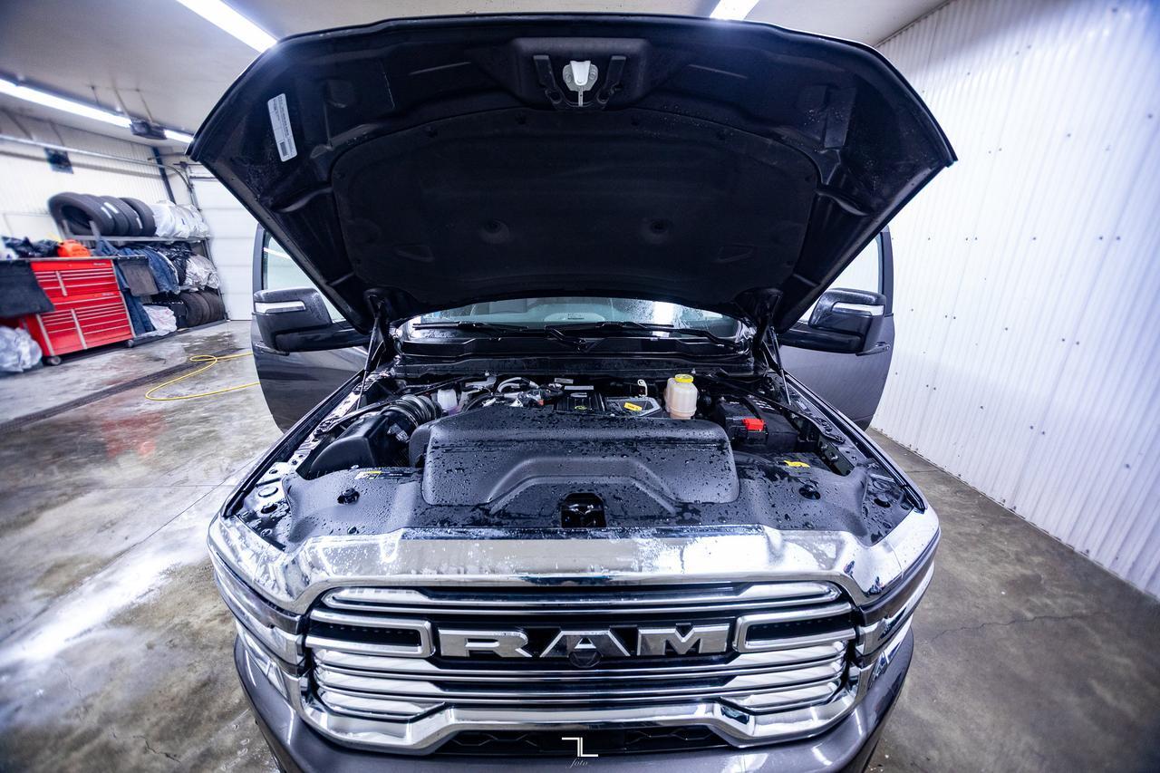 2025 Ram 5500 4x4 Crew Cab & Chassis Big Horn Diesel Leather Nav Red Deer AB