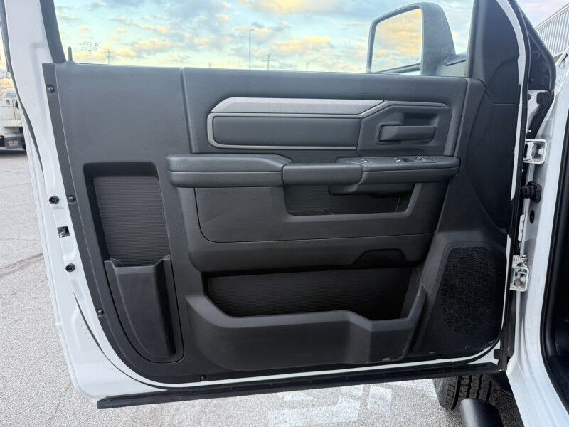 2025 Ram 5500 6.4L V8 4x4 Flatbed 18 MILES! Tradesman Collinsville OK