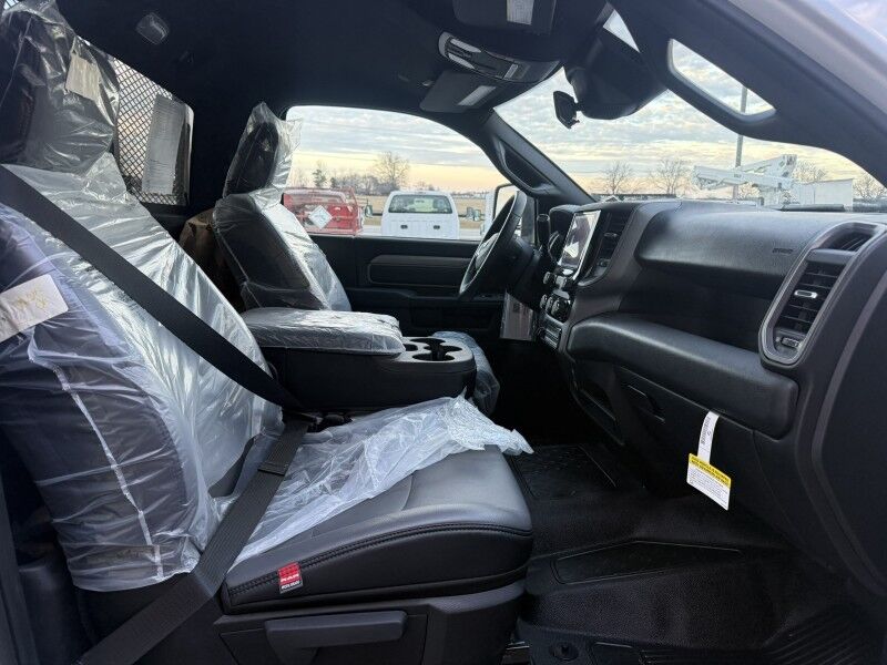 2025 Ram 5500 6.4L V8 4x4 Flatbed 18 MILES! Tradesman Collinsville OK