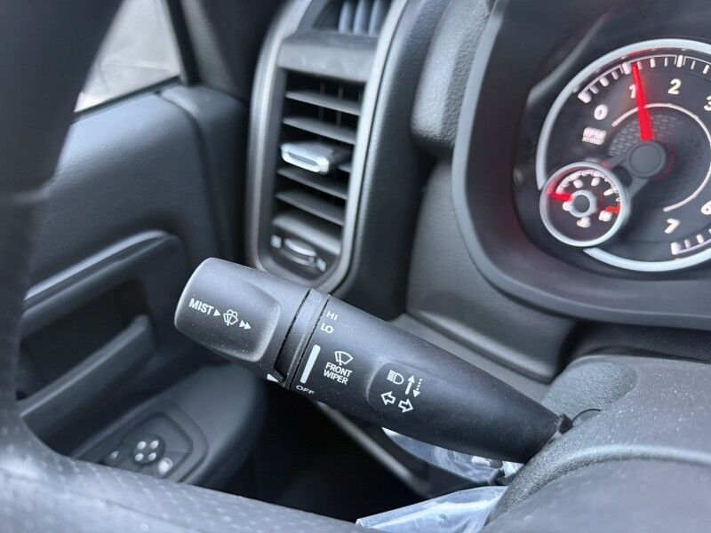 2025 Ram 5500 6.4L V8 4x4 Flatbed 18 MILES! Tradesman Collinsville OK