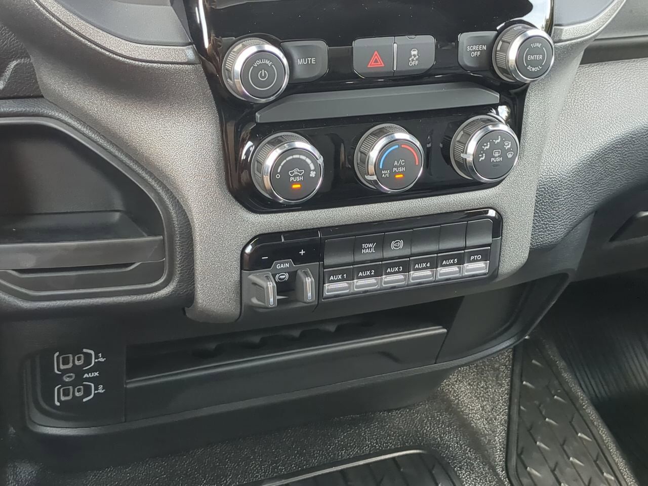 2025 Ram 5500 Chassis Cab Box Truck Winder GA