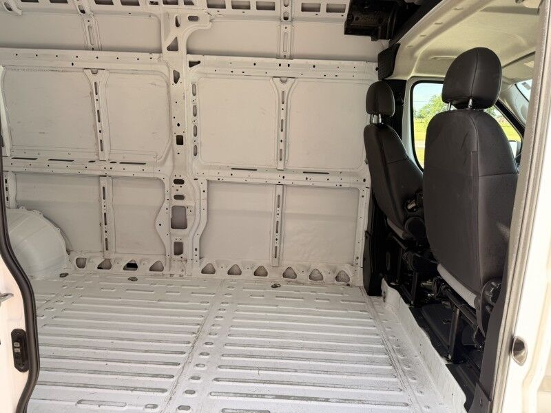 2025 Ram ProMaster 3500 High Roof Cargo Van 14k mi's SLT Collinsville OK