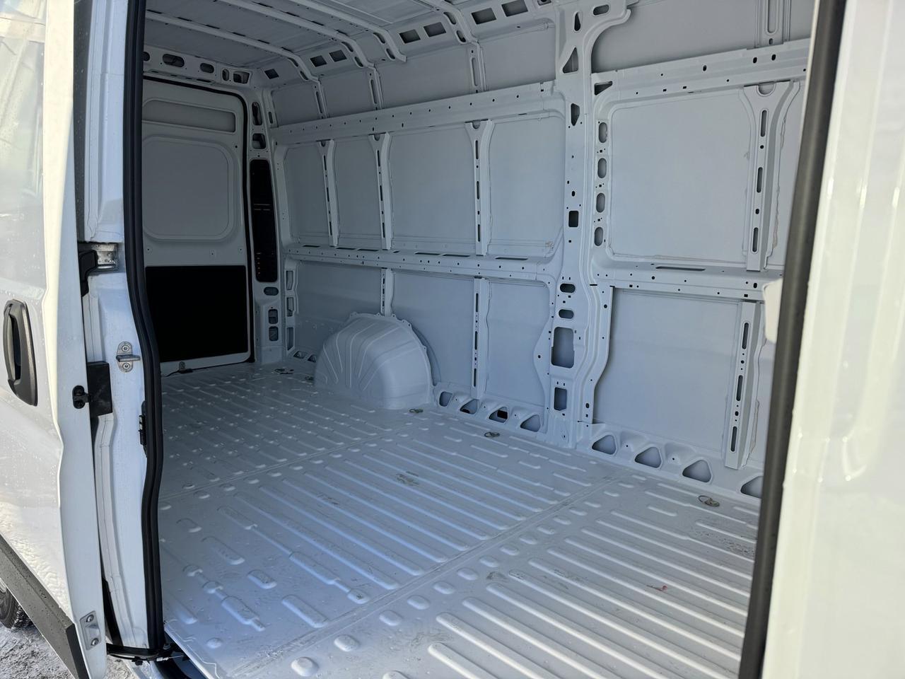 2025 Ram ProMaster Cargo Van 3500 Tradesman High Roof Cargo Van | V6 | 159WB EXT I Heated Seats Redwater AB