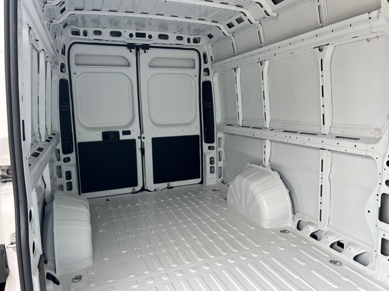 2025 Ram ProMaster Cargo Van SLT+ High Level AB