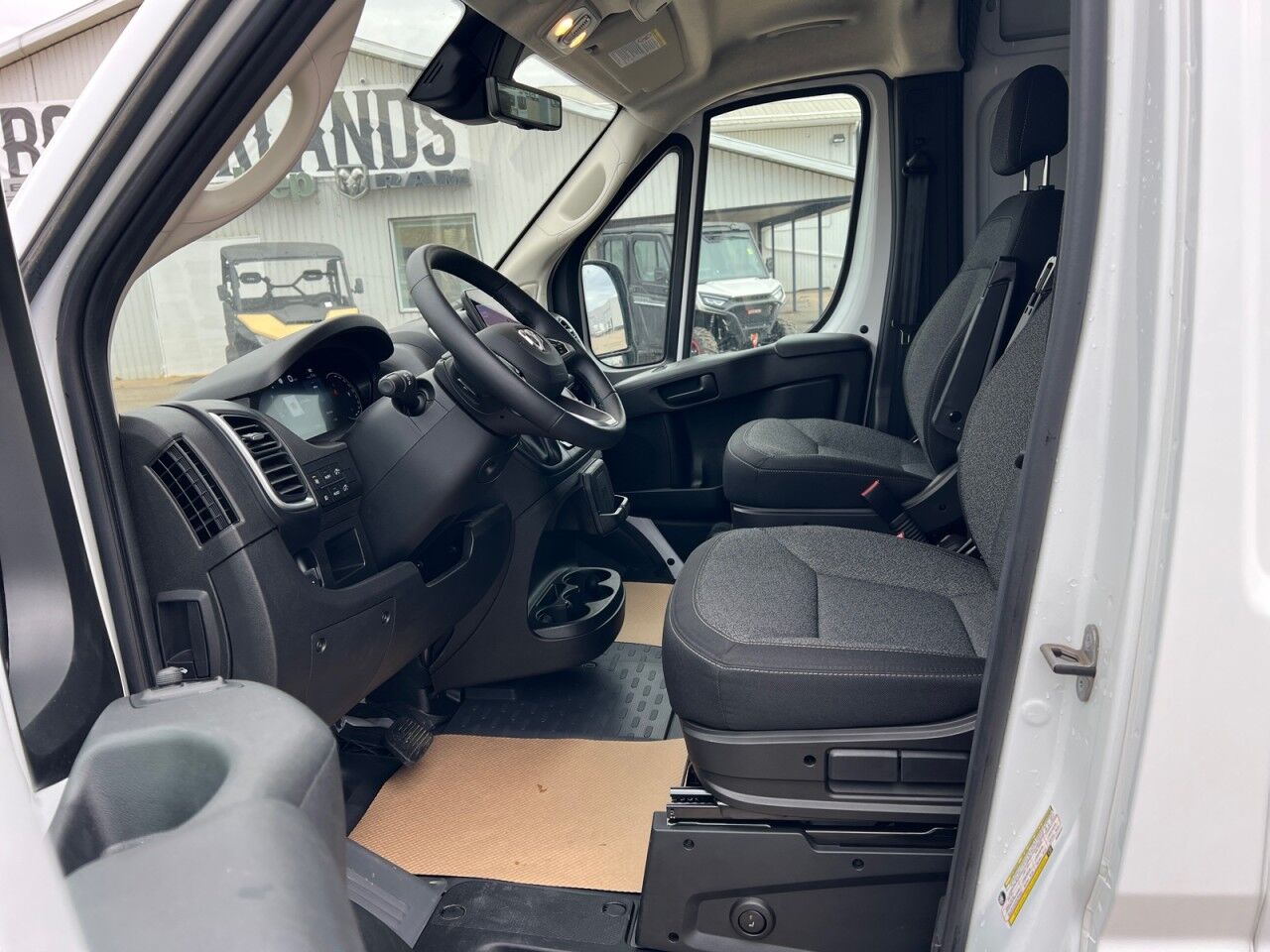 2025 Ram ProMaster Cargo Van SLT+ High Level AB