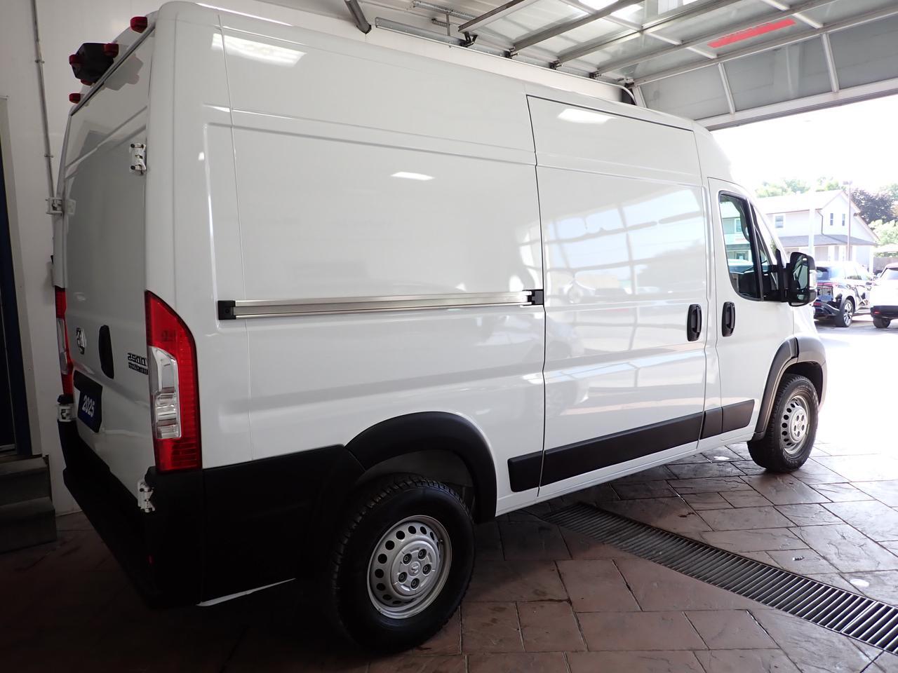 2025 Ram ProMaster Cargo Van Tradesman 2500 HIGH ROOF LEATHER 136" Listowel ON