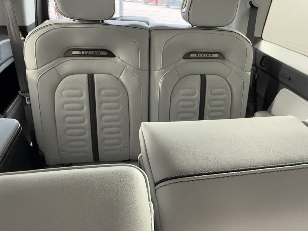2025 Rivian R1S Adventure Dual-Motor Max Pack Maumee OH