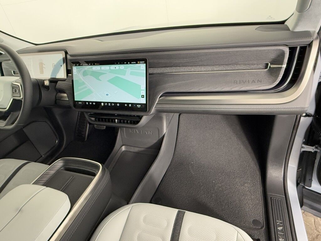 2025 Rivian R1S Adventure Dual-Motor Max Pack Maumee OH