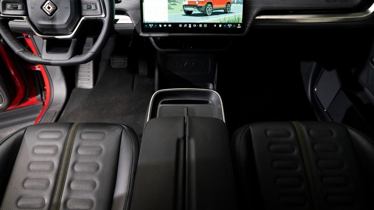 2025 Rivian R1S Adventure Franklin TN