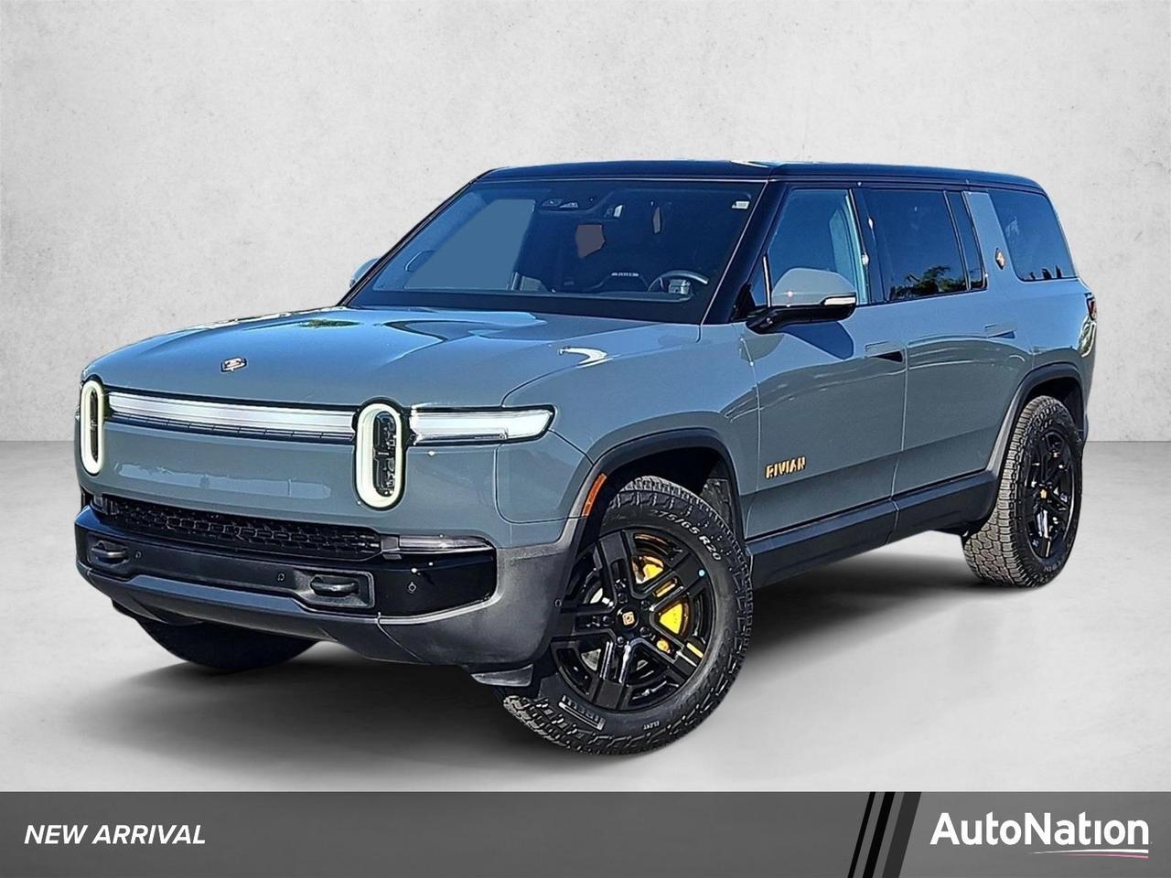 2025 Rivian R1S Ascend