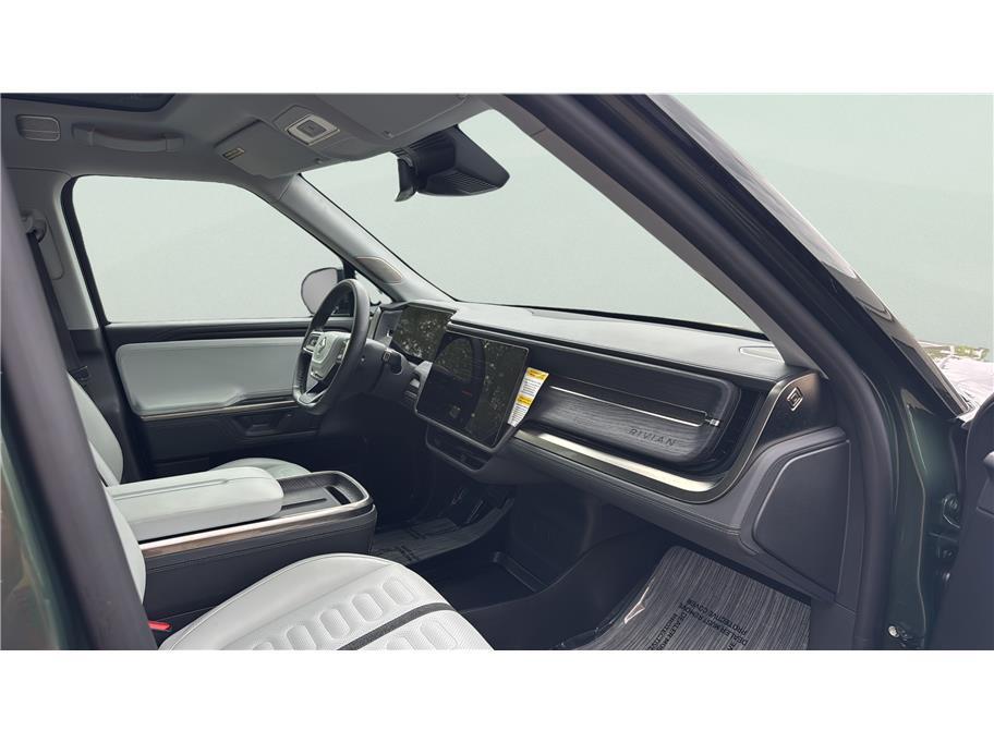 2025 Rivian R1S Dual Standard Sport Utility 4D Folsom CA
