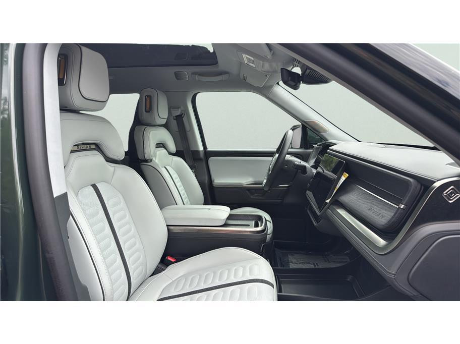 2025 Rivian R1S Dual Standard Sport Utility 4D Folsom CA