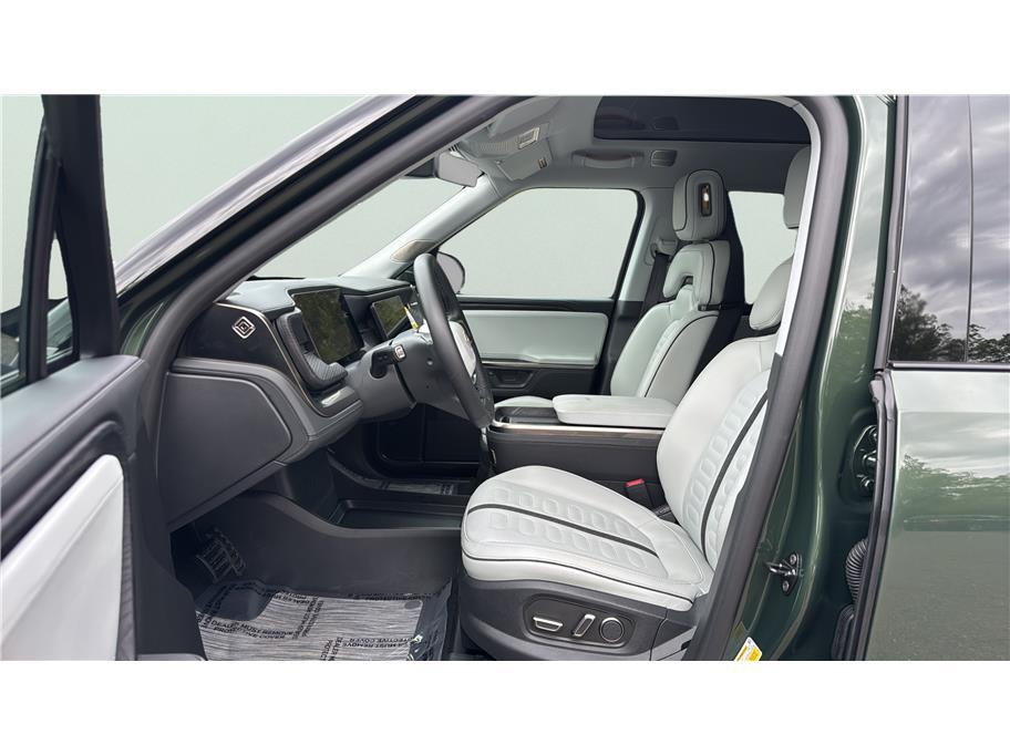 2025 Rivian R1S Dual Standard Sport Utility 4D Folsom CA