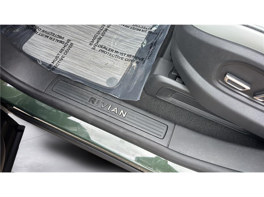 2025 Rivian R1S Dual Standard Sport Utility 4D Folsom CA
