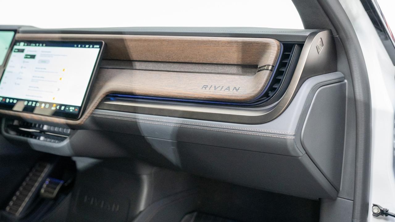 2025 Rivian R1S Premium Franklin TN