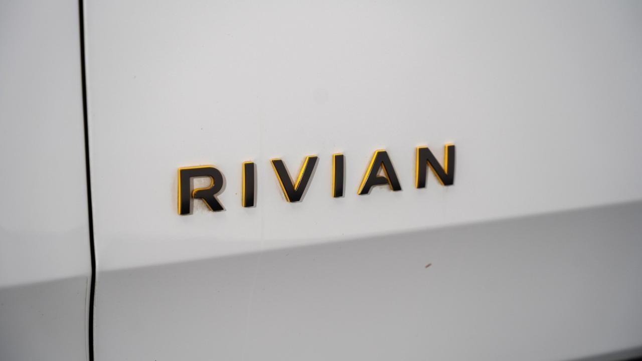 2025 Rivian R1S Premium Franklin TN