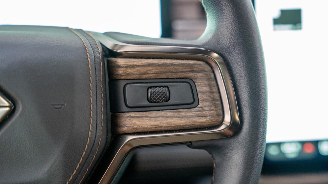 2025 Rivian R1S Premium Franklin TN