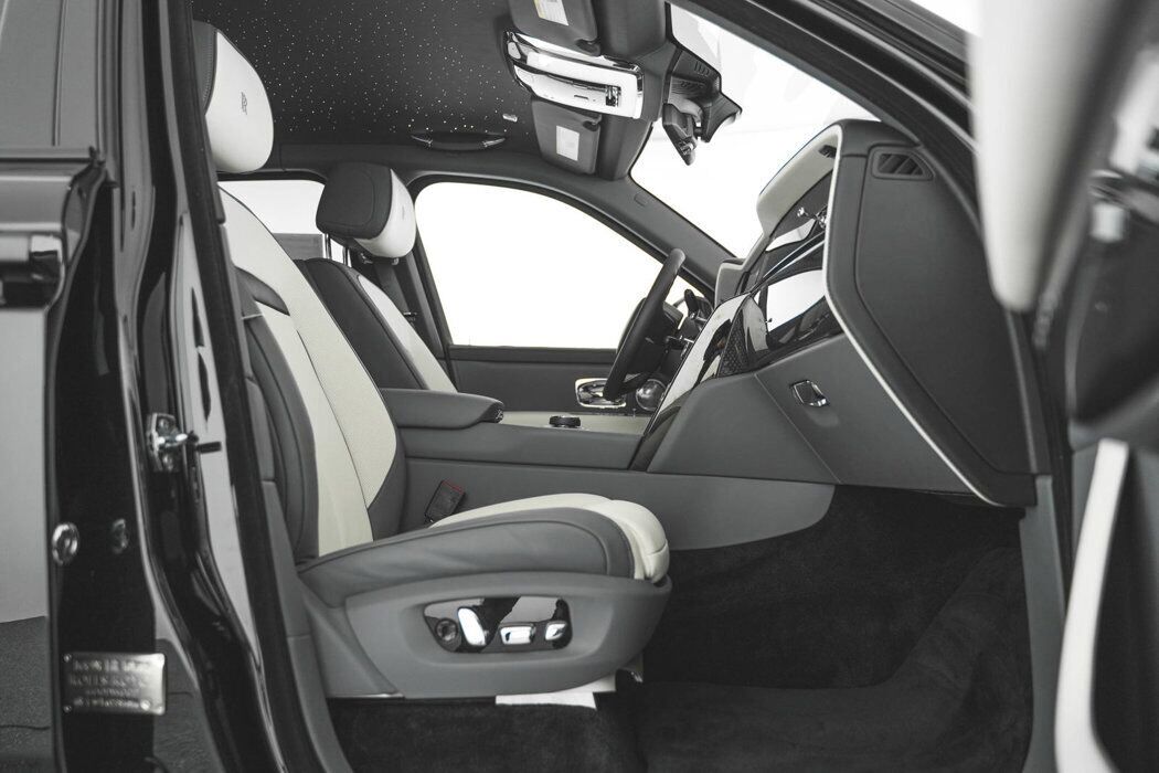 2025 Rolls-Royce Black Badge Cullinan Bellevue WA