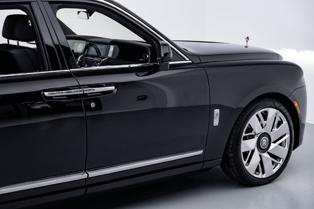 2025 Rolls-Royce Cullinan Base Miami FL