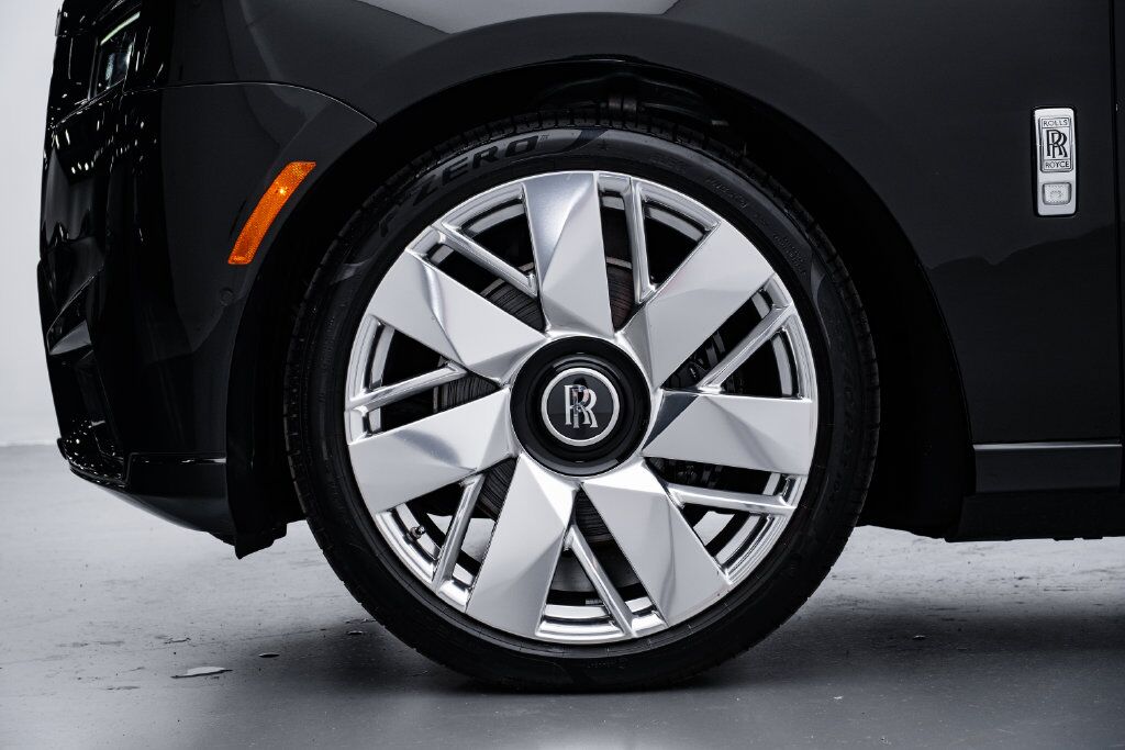 2025 Rolls-Royce Cullinan Base Miami FL