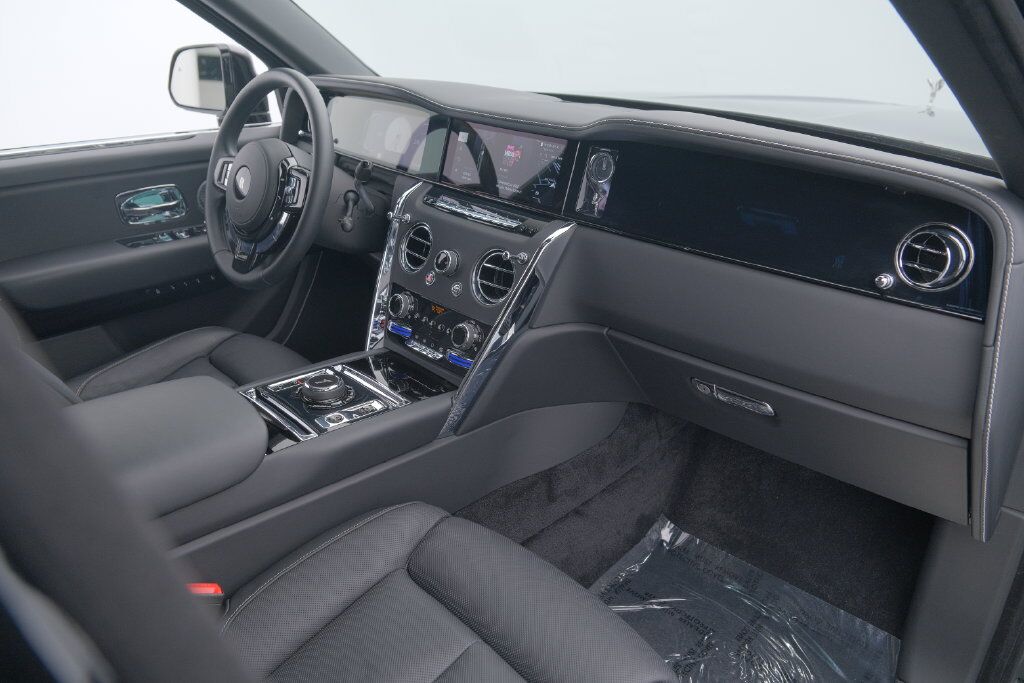 2025 Rolls-Royce Cullinan Base Miami FL