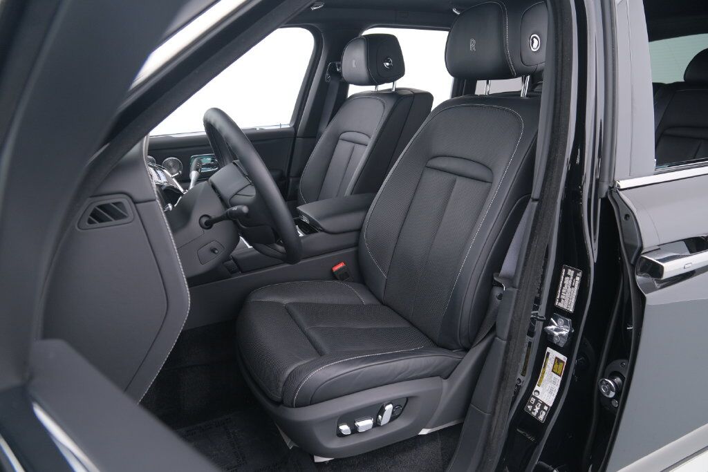 2025 Rolls-Royce Cullinan Base Miami FL