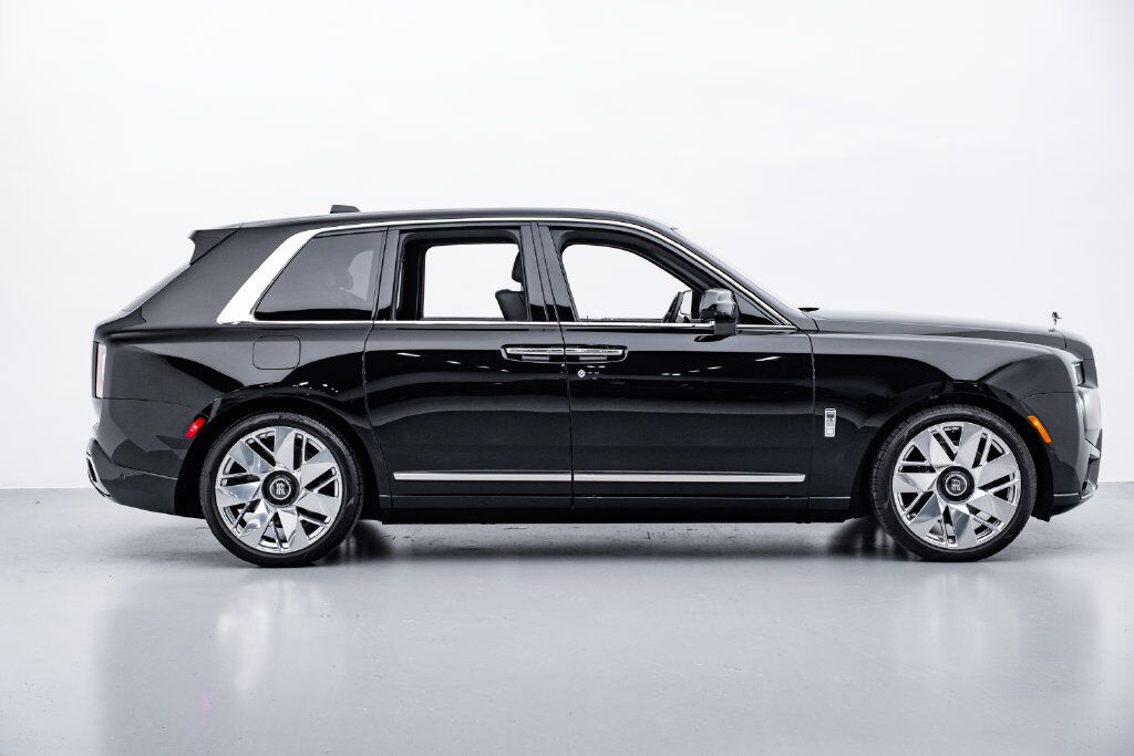 2025 Rolls-Royce Cullinan Base Miami FL