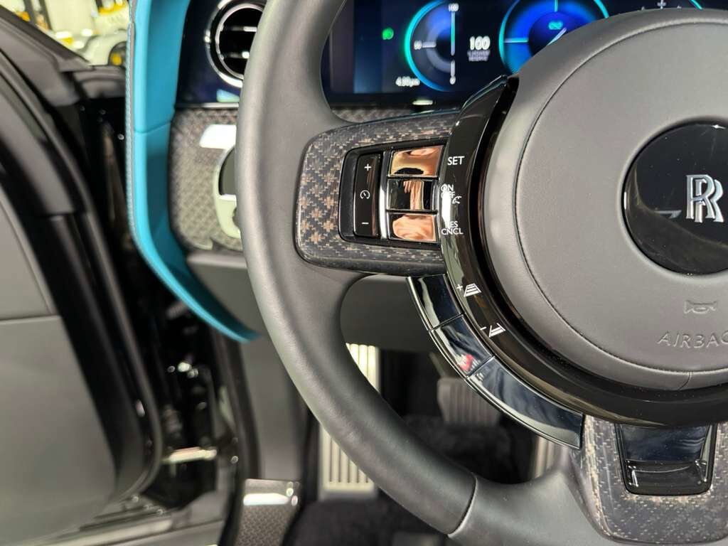 2025 Rolls-Royce Cullinan Black Badge body kit,Black Diamond paint,bespoke interior,Bespoke Audio,rear infotainment AND MORE!! Fort Lauderdale FL