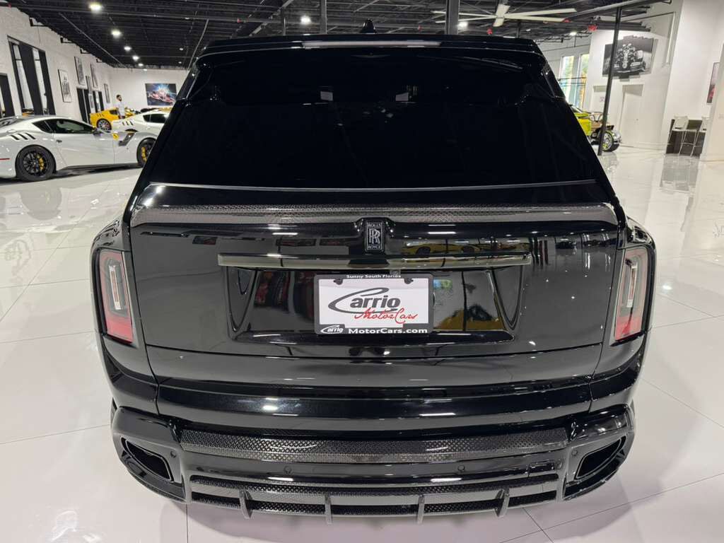 2025 Rolls-Royce Cullinan Black Badge body kit,Black Diamond paint,bespoke interior,Bespoke Audio,rear infotainment AND MORE!! Fort Lauderdale FL