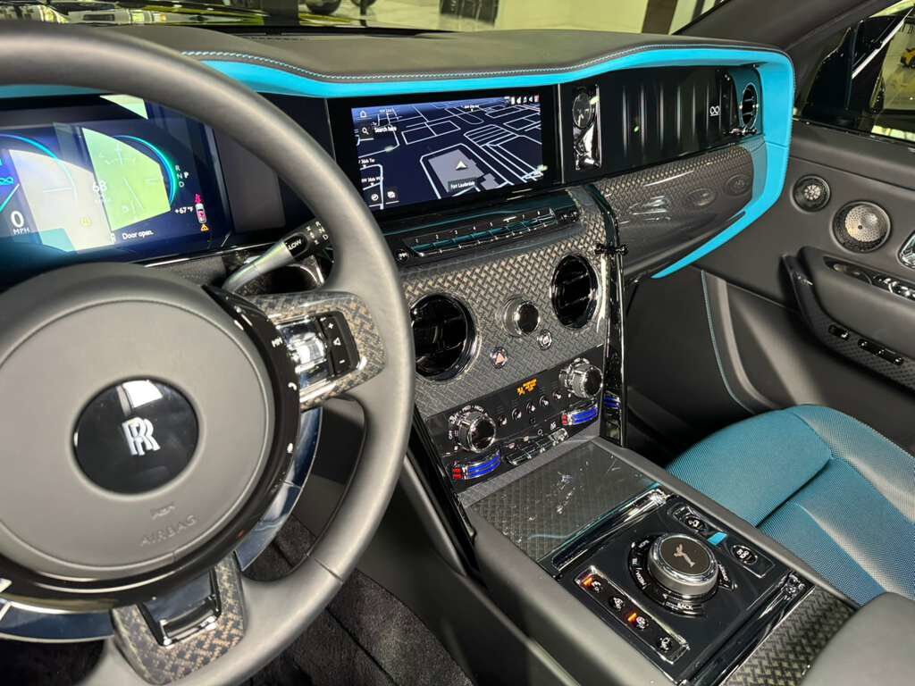 2025 Rolls-Royce Cullinan Black Badge body kit,Black Diamond paint,bespoke interior,Bespoke Audio,rear infotainment AND MORE!! Fort Lauderdale FL