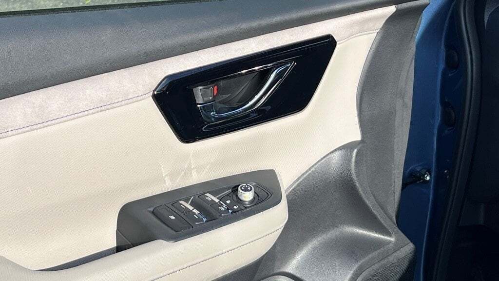 2025 Subaru FORESTER Limited Fredericksburg VA