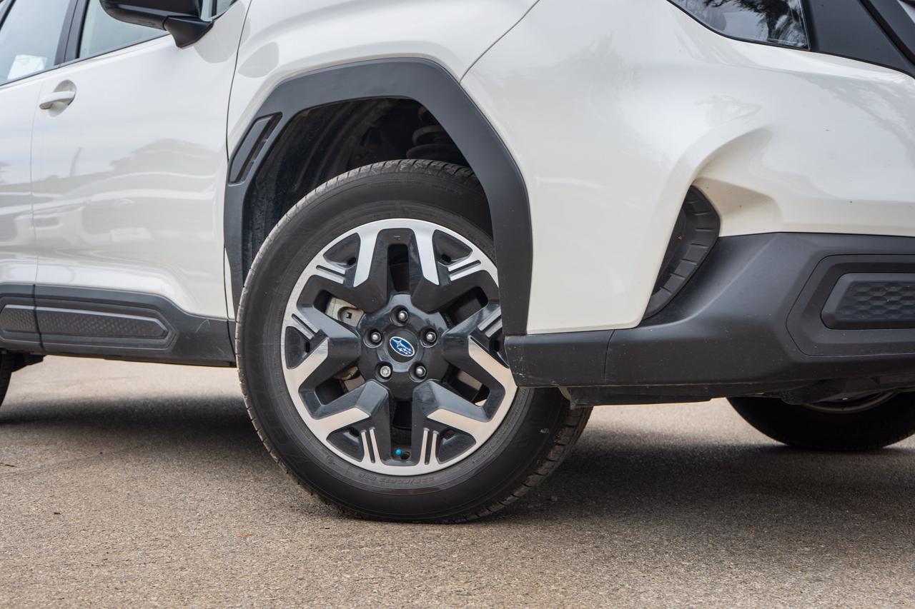 2025 Subaru Forester Base
