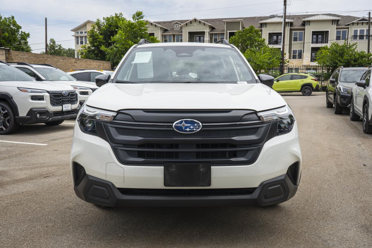 2025 Subaru Forester Base
