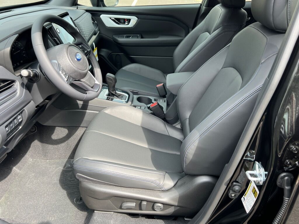 2025 Subaru Forester Hybrid Limited Hagerstown MD