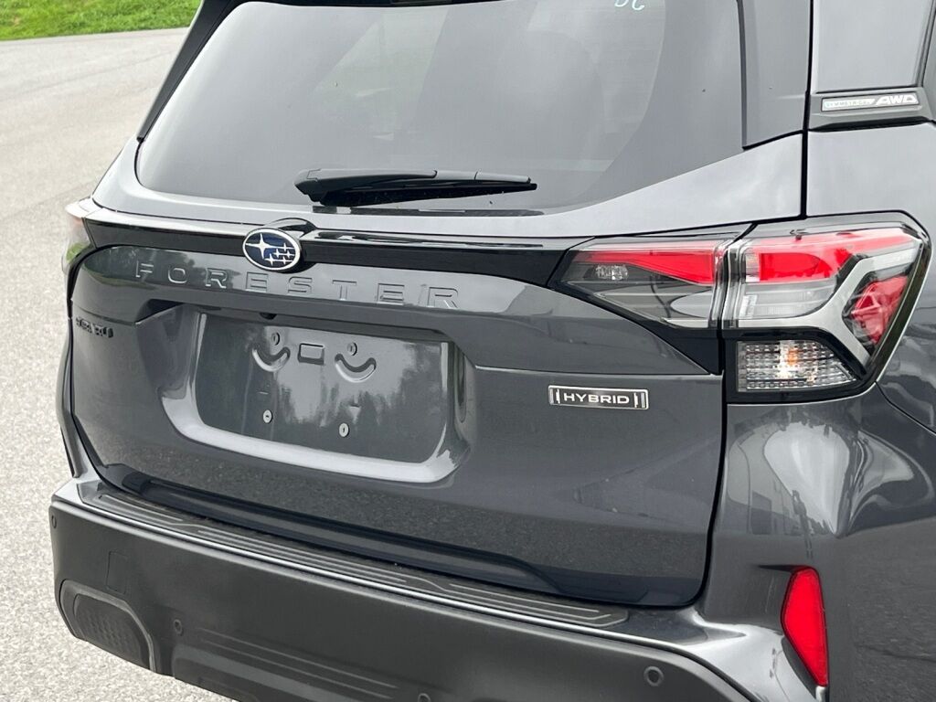 2025 Subaru Forester Hybrid Limited Hagerstown MD